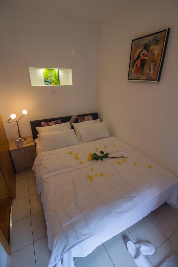 Stan na Dan Banja Luka Apartment Bagian luar foto