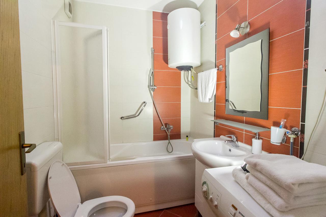 Stan na Dan Banja Luka Apartment Bagian luar foto